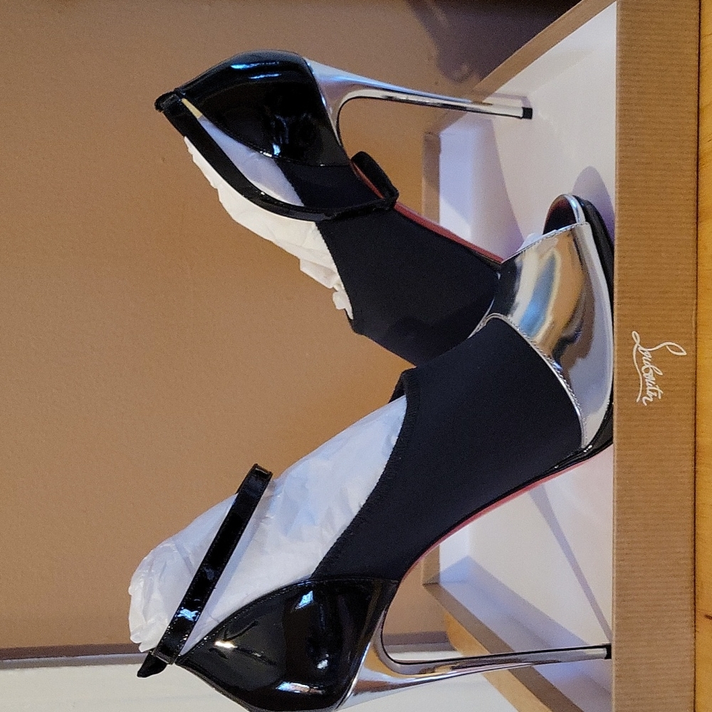 Super Divo Christian Louboutin Heels